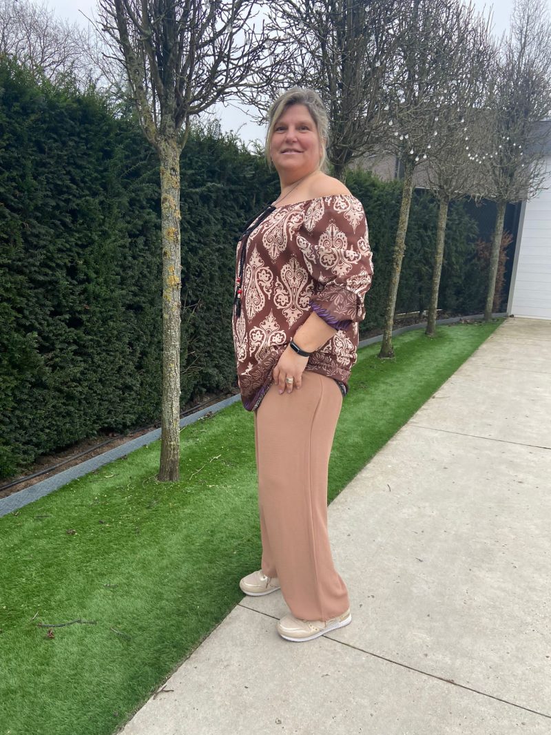 Beige losse broek (+)