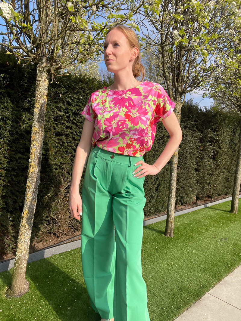 Roos bloesje met bloemenprint