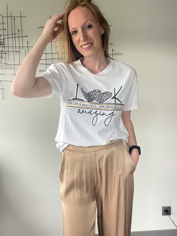 Wit t-shirt Look Amazing