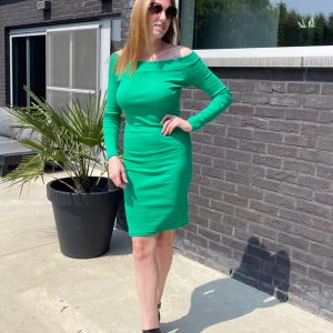 Groen halflang off-shoulder kleedje
