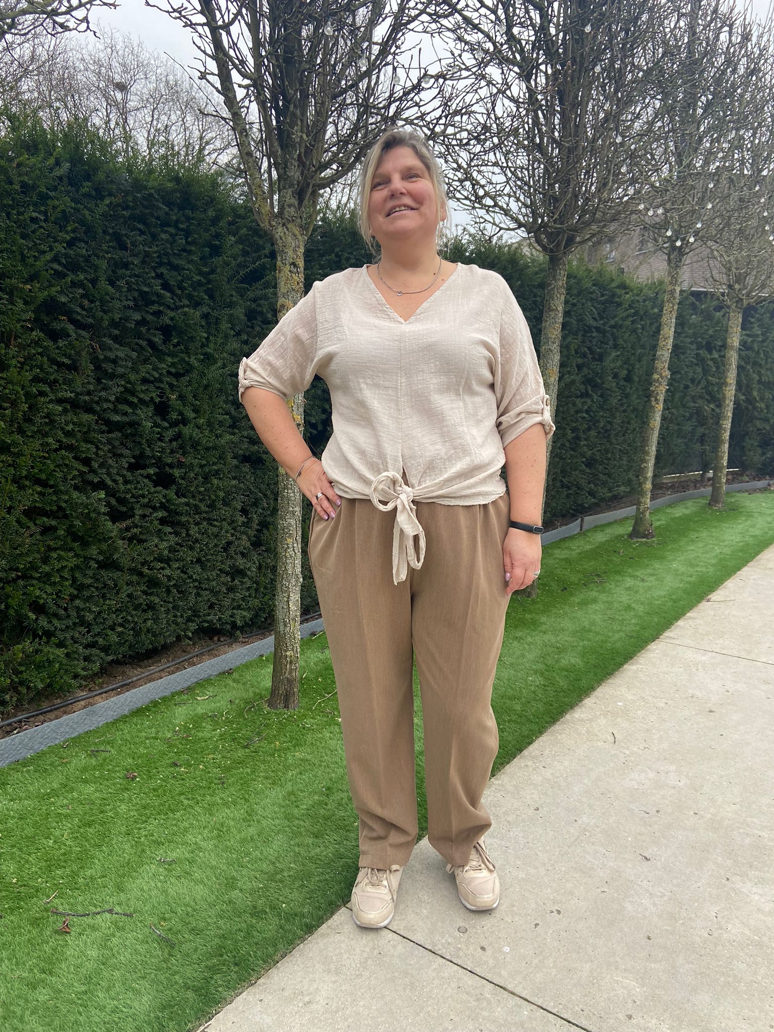 Beige geklede broek (+)